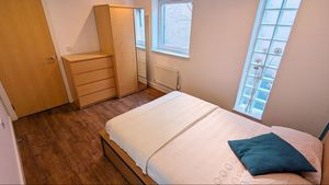 Photo 8- click for photo gallery